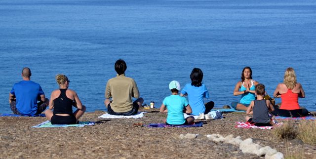 kundalini yoga maui, yoga class, beach yoga, reiki energy work, north shore maui, paia, counseling, coaching, retreats